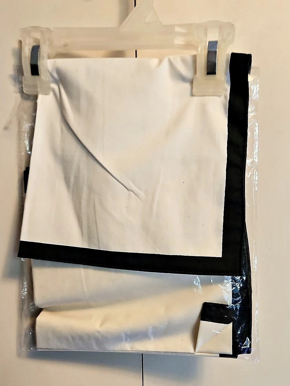 White & Black Set Of 4 Napkons/placemats Bag NWT